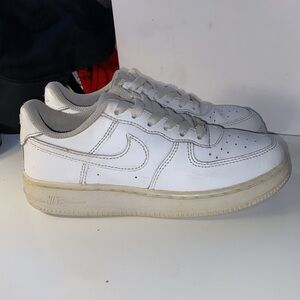 NIKE AIR FORCE 1